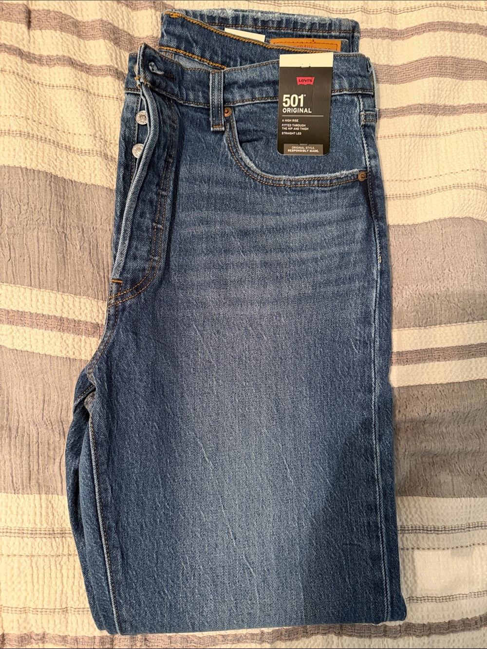 Levi’s 501 Original Fit Women’s Jeans - Picture 8 of 15